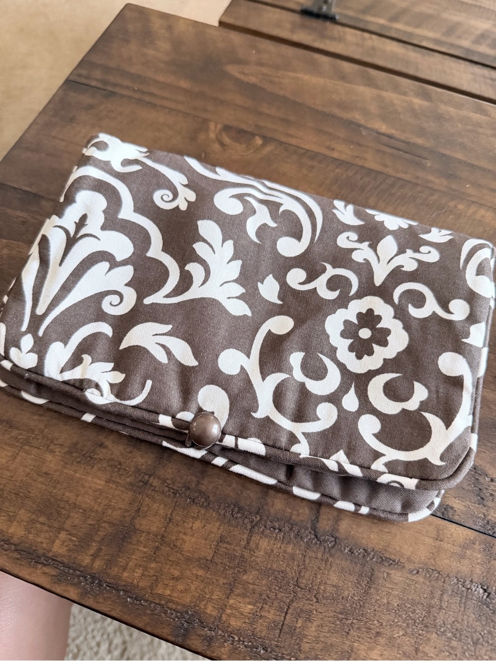 thirty-one Brown and White Travel Wallet with Floral Damask Pattern